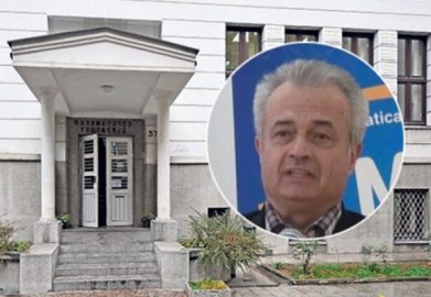 Овај задатак директор Математичке гимназије не уме да реши