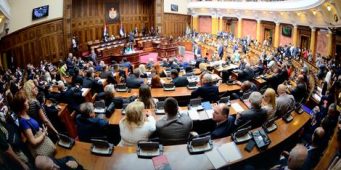 Опозиција: Министар ће бирати директоре, Шарчевић: Само ћу верификовати